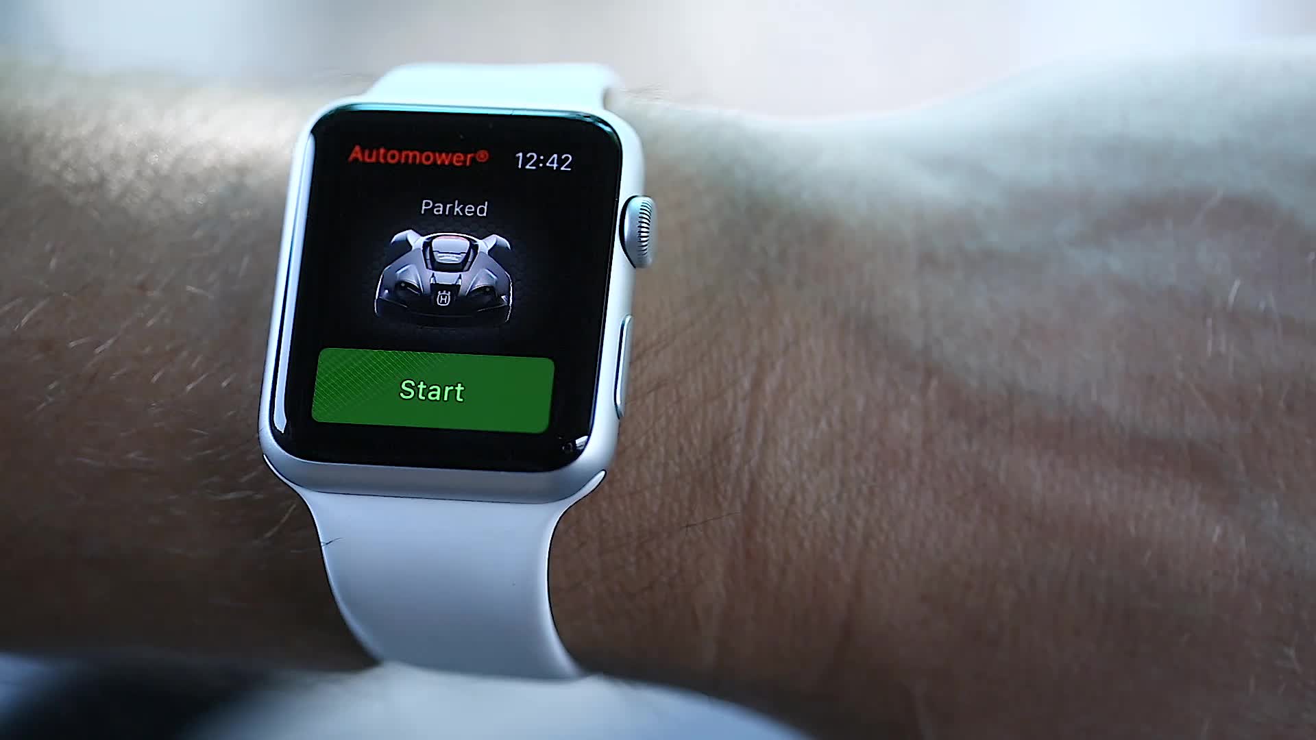 How to use Automower Connect Apple Watch 35s 16:9 MASTER