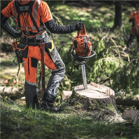 Chainsaw 572 XP Protective clothing Axe