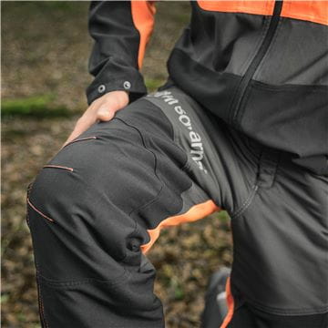Reinforced front of the trousers