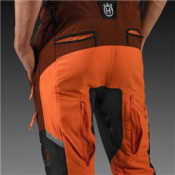 Ventilation zippers on backside, Technical Extreme trousers