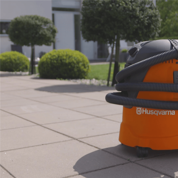 How to use Wet and dry vacuum cleaner WDC 325L 2m32s 16:9 SE