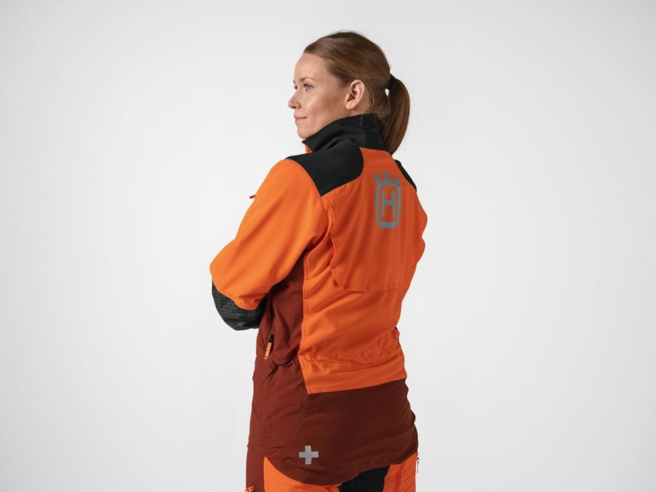 Technical Extreme jacket - female model, back (Studio background)