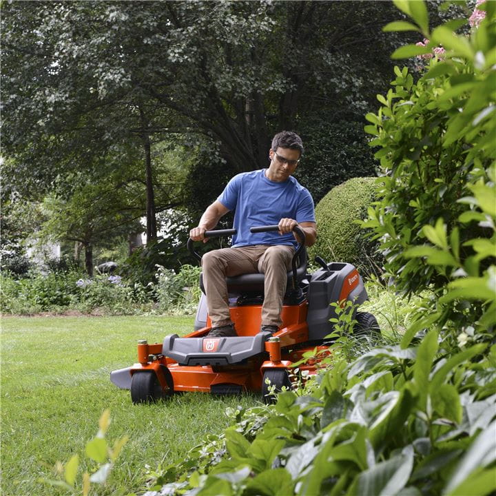 The unique steering system makes your Zero-Turn Mower from Husqvarna turn on a spot